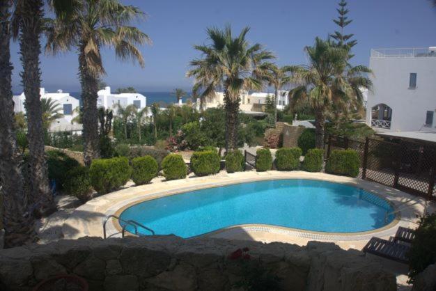 Sky Villa Paphos Extérieur photo