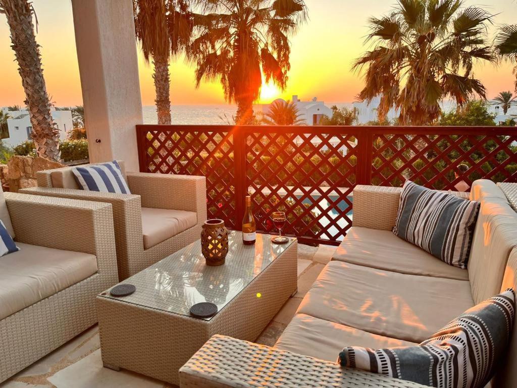 Sky Villa Paphos Extérieur photo
